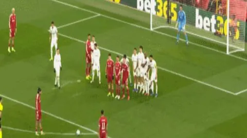 揭秘穆里尼奥巧妙策略：训练场冲突内幕全解析！