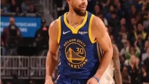 申花中超第15轮大胜青岛3-0，敦比亚梅开二度阿德里安点球添彩